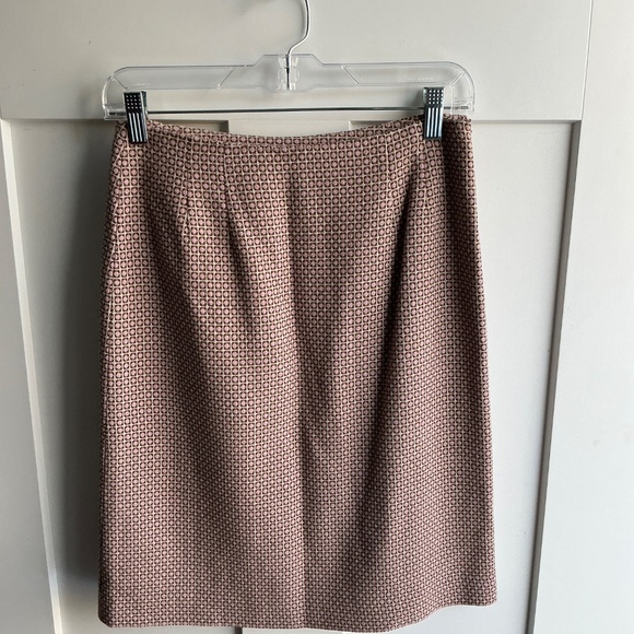 Ann Taylor A-line Skirt - Picture 9 of 9